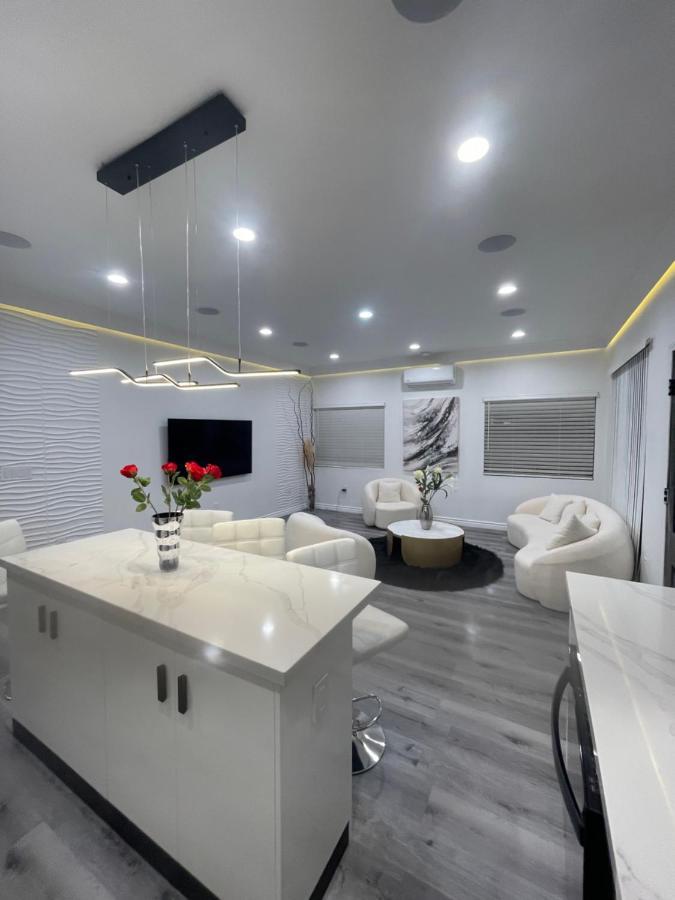 Luxury 2 Bedroom Villa Хънтингтън Бийч Екстериор снимка