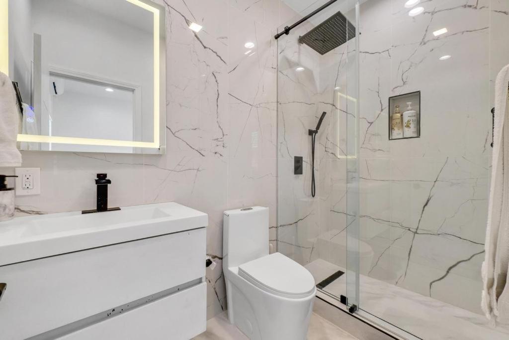 Luxury 2 Bedroom Villa Хънтингтън Бийч Екстериор снимка
